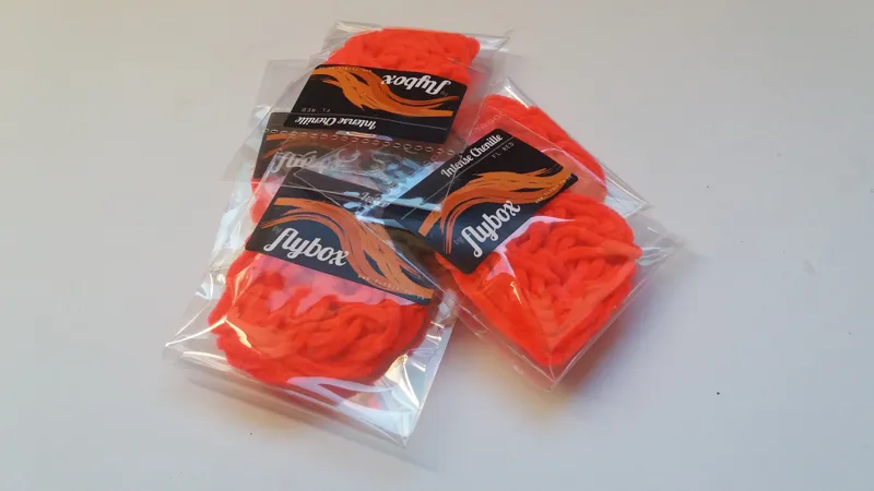 Flybox Intense Chenille in Fl. Red-1